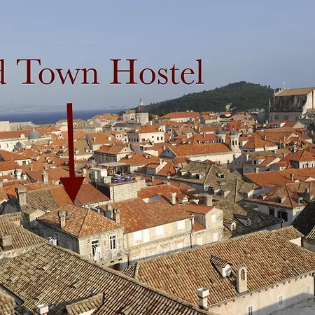 Old Town بيت شباب