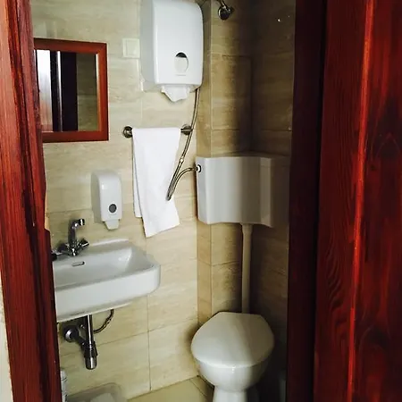 Old Town Hostel *